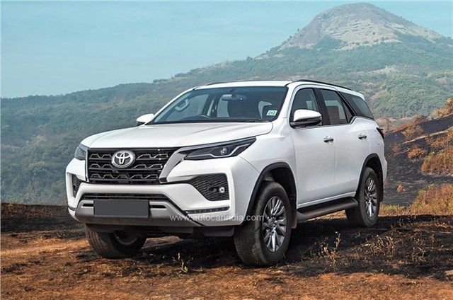 Thiếu nguồn cung chất bán dẫn, một dòng xe của Toyota tạm ngừng nhận đặt hàng - Ảnh 1.