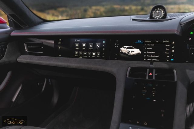 Đánh giá Porsche Taycan: Pin đầy, có thể đi được gần 500km, với một tùy chọn có thể khiến bạn say mê - Ảnh 10.