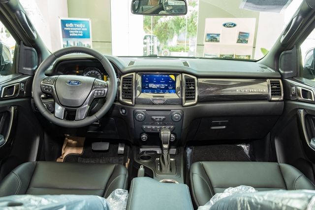 Ford Everest giảm giá mạnh tới 110 triệu đồng để thanh lý hàng tồn kho, sắp ra mắt thế hệ mới - Hình 3.