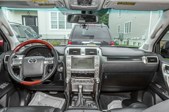 Cuồng Toyota, chủ xe đã kỳ công độ Lexus GX 460 thành Land Cruiser Prado - Ảnh 3.
