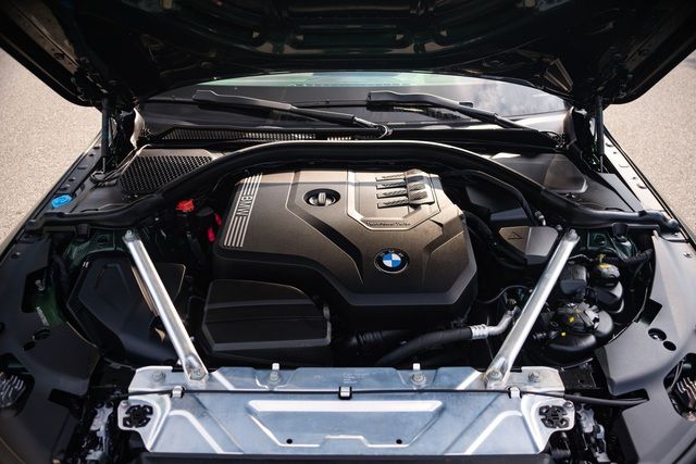 Sau khi mua xe sớm, chủ nhân của BMW 430i Convertible đã nhanh chóng quyết định bán xe sau khi đi được 9.000 km với giá 3,5 tỷ đồng - Ảnh 7.