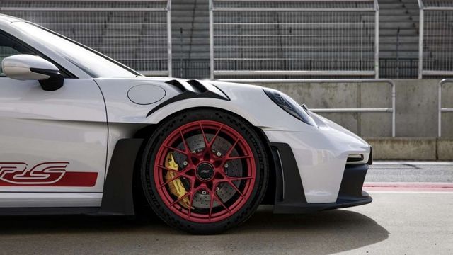 Khám phá gần hơn Porsche 911 GT3 RS thế hệ mới - Hình ảnh 10.