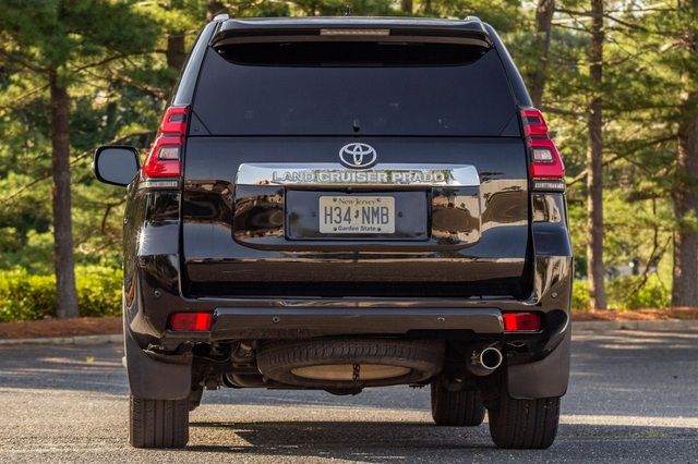 Cuồng Toyota, chủ xe đã kỳ công độ Lexus GX 460 thành Land Cruiser Prado - Ảnh 7.