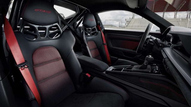 Khám phá gần hơn Porsche 911 GT3 RS thế hệ mới - Hình ảnh 13.