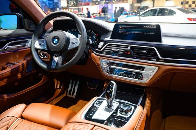 BMW thu phí sử dụng ghế sưởi hay chiêu 'kép túi' khách hàng từ tính năng trả phí của hãng xe cao cấp - Ảnh 1.