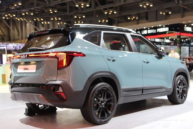 Ảnh thực tế Kia Seltos 2023 mới ra mắt: Thiết kế ngoại hình mới, thêm tùy chọn động cơ 2.0L, sẽ sớm có mặt tại Việt Nam để cạnh tranh với Corolla Cross - Ảnh 3.