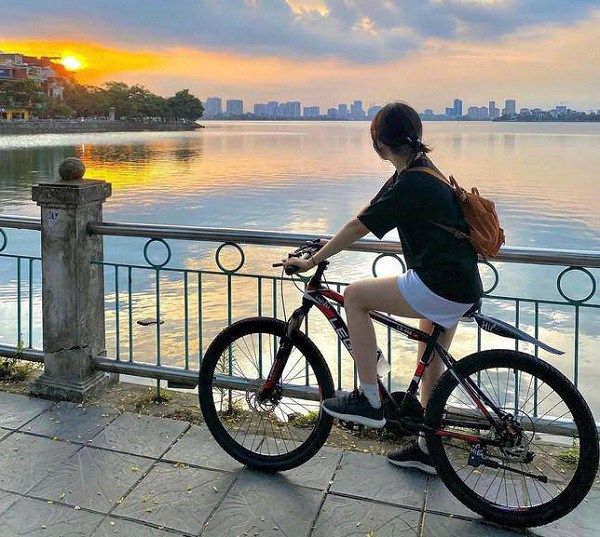 Dù là nam hay nữ, khi đi xe đạp cần chú ý điều này để bảo vệ sức khỏe - Ảnh 1.