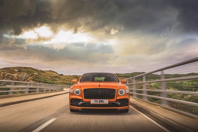 Ảnh chi tiết của Bentley Flying Spur Speed - dòng sedan 4 cửa nhanh nhất - Ảnh 11.