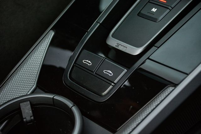 Đánh giá chi tiết Porsche 911 Targa 4S - Xe mui trần thú vị cho những người say mê lái xe, có giá hàng chục tỷ đồng tại Việt Nam - Ảnh 16.