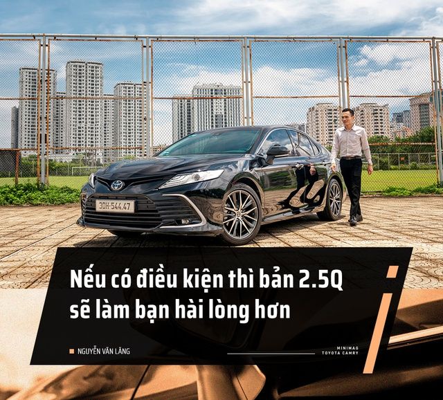 Lắp chốt Toyota Camry trong 15 phút, Giám đốc 8X nhận định: ‘Việc ngồi phía sau thực sự thoải mái, và việc điều khiển bánh lái còn làm tôi bất ngờ hơn nữa’ - Ảnh 12.