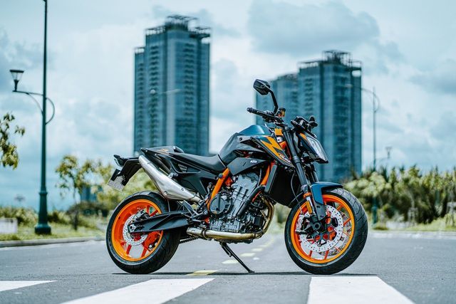 KTM giới thiệu 2 dòng xe mới tại thị trường Việt Nam: Giá từ 236 triệu đồng, nâng cao sức mạnh để cạnh tranh với nhóm xe Nhật - Ảnh 2.