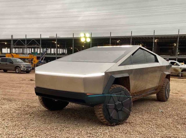 Tesla ra mắt mẫu 'cục sạc di động' cho ô tô với ăng-ten vệ tinh SpaceX Starlink tích hợp - Ảnh 5.
