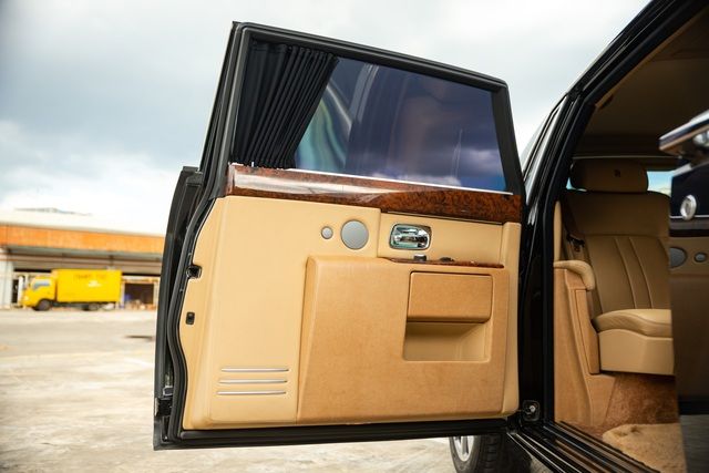 ‘Bóng ma Anh quốc’ Rolls-Royce Phantom 7 năm vẫn giữ giá ngang với Mercedes-Maybach S 680 mới - Ảnh 11.