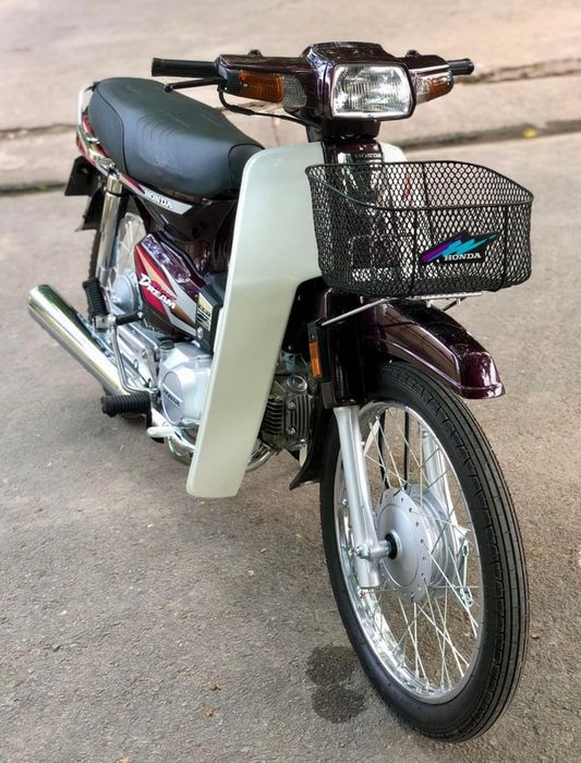 4 dòng xe máy cổ gây ấn tượng sâu sắc qua thời gian ở Việt Nam - Hình 4.