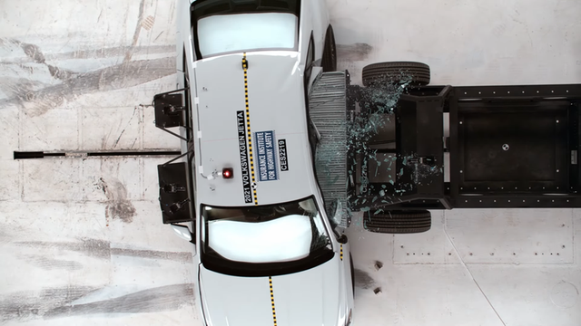 Kiểm tra va chạm bên hông mới: Honda Accord, Toyota Camry từ tốt đến kém - Ảnh 1.