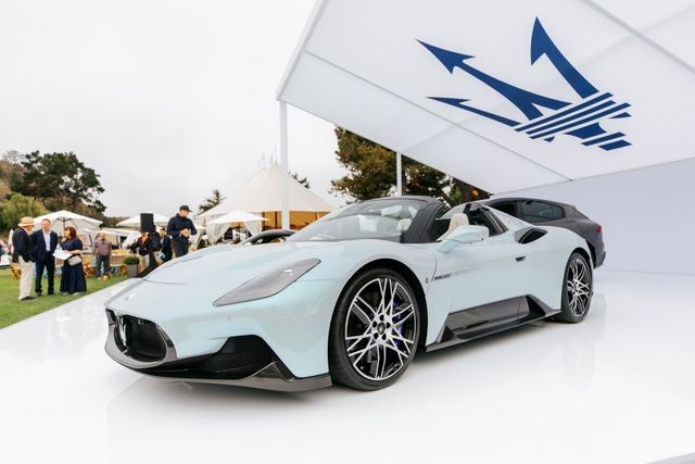 Khám phá siêu xe Maserati MC20 Cielo Spyder trong thực tế - Hình 1.