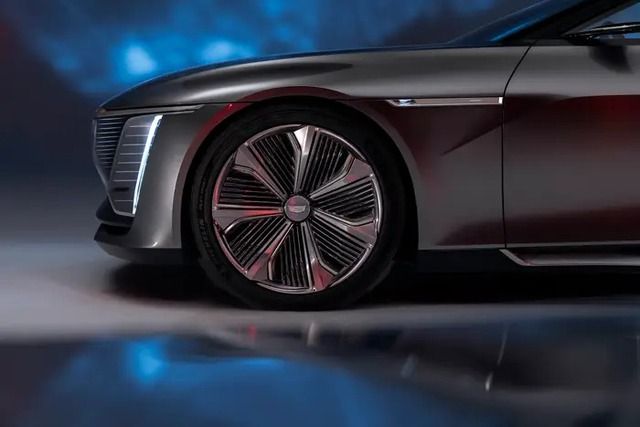 Khám phá chi tiết mẫu xe điện siêu sang của Cadillac, giá đỉnh cao lên đến 300.000 USD - Hình 2.