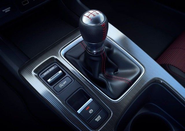 Những người trẻ lần đầu mua xe hơi không nên bỏ qua những mẫu xe này - Ảnh 2.