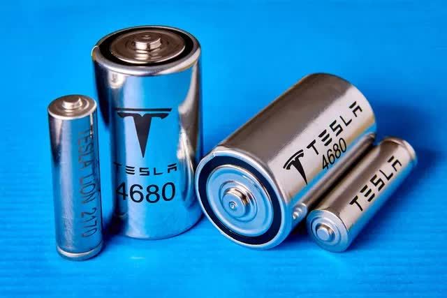 Mở rộng kiến thức về công nghệ pin Tesla: Những khám phá đáng kinh ngạc của Elon Musk - Ảnh 1.