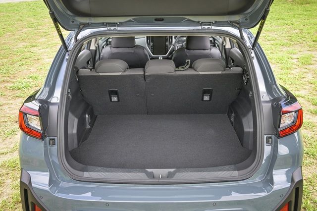 Subaru Crosstrek phiên bản mới ra mắt: Thiết kế tiên tiến, công nghệ cũ - Hình 9.