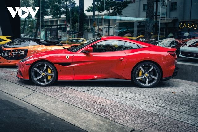 Cận cảnh chi tiết của Ferrari Portofino M hơn 15 tỷ đồng đầu tiên tại Việt Nam - Hình 4.