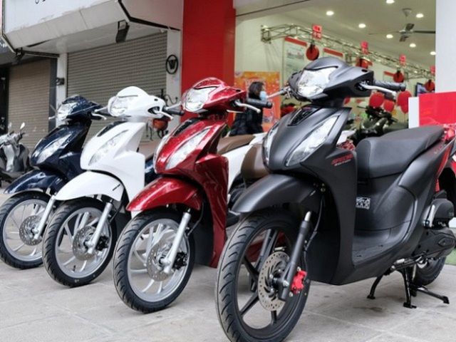 Honda Vision liên tục vượt qua ngưỡng giá 60 triệu đồng, bất ngờ trở thành tâm điểm của 'siêu xe' trong cộng đồng mạng: Người dùng bất ngờ khi thấy người mua Vision là đại gia mới. - Ảnh 1.