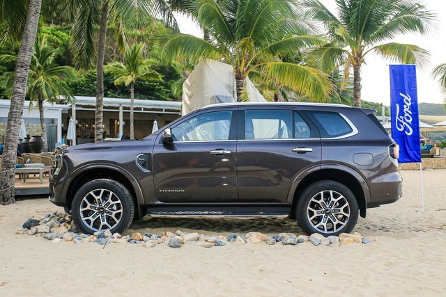 Xem xét Ford Everest 2022: Lái xe offroad chỉ cần xoay vô lăng - Ảnh 4.