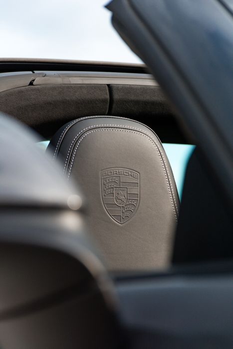 Đánh giá chi tiết Porsche 911 Targa 4S - Xe mui trần thú vị cho những người say mê lái xe, có giá hàng chục tỷ đồng tại Việt Nam - Ảnh 18.