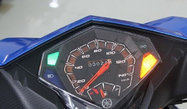 Mẫu xe ga giá rẻ chỉ bằng một nửa so với Honda Vision: Tiết kiệm xăng, cốp 10,1 lít, có nên mua? - Ảnh 2.