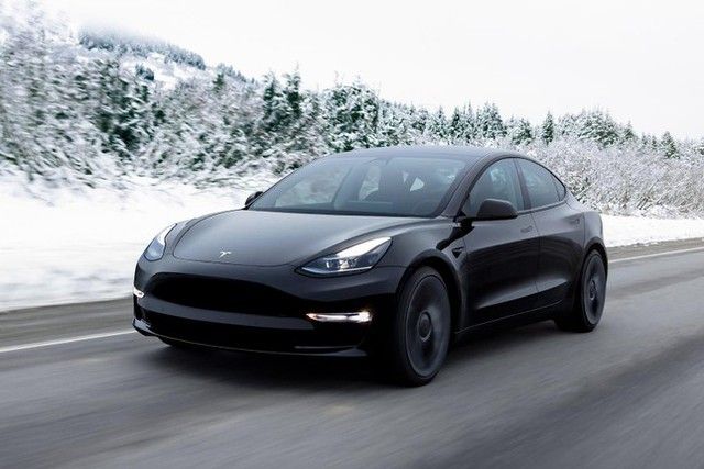 Công nghệ pin mới của Tesla có thể chạy được gần 700 km chỉ sau một lần sạc.