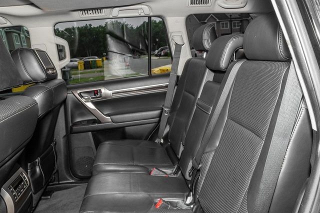 Cuồng Toyota, chủ xe đã rất cố gắng để biến đổi Lexus GX 460 thành Land Cruiser Prado - Ảnh 11.