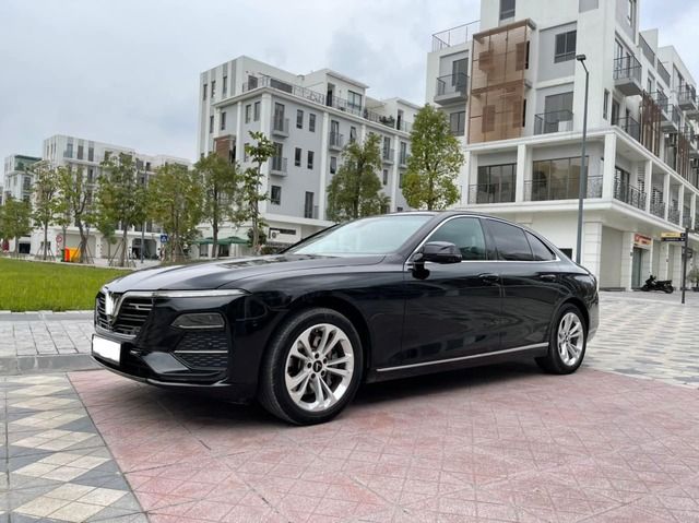 VinFast Lux A2.0 vẫn 'làm mưa làm gió' dù công bố dừng bán? - Ảnh 1.