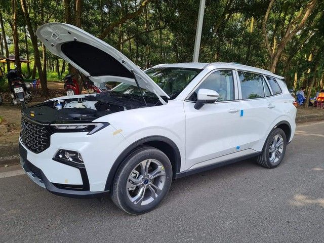 Ford Territory sắp bán tại Việt Nam sẽ lần đầu tiên hé lộ nội thất với công nghệ tiên tiến, chờ đợi giá cạnh tranh để tạo ra hiệu ứng đặc biệt trước Sportage và Tucson - Hình 3.