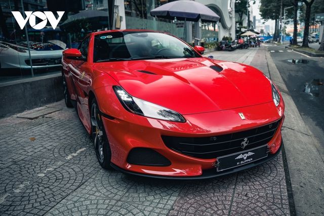 Cận cảnh chi tiết của Ferrari Portofino M hơn 15 tỷ đồng đầu tiên tại Việt Nam - Hình 11.