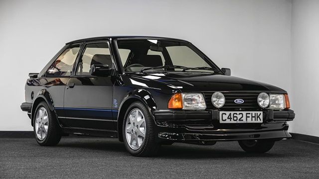 Đấu giá chiếc xe Ford cổ màu đen duy nhất trên toàn thế giới từng được cố Công nương Diana lái suốt 3 năm - Hình ảnh 2.