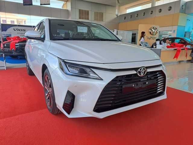 Toyota Vios 2023 ra mắt tại Lào: Động cơ 1.3L, trang bị công nghệ hiện đại, ngày về Việt Nam không còn xa - Hình 1.