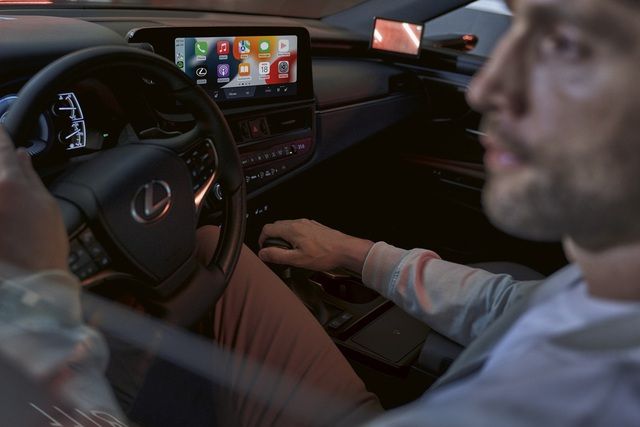 Sự kiện ra mắt dòng sedan hàng đầu Lexus ES 2023 - vẻ quen thuộc với sự mới lạ - Hình 7.