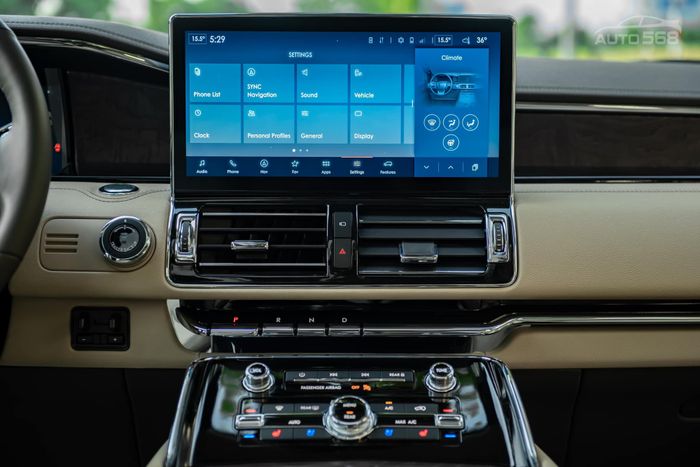 Lincoln Navigator Reserve L 2022 xuất hiện lần đầu tại Việt Nam: Giá hơn 8 tỷ đồng, SUV 'khủng long' đấu Lexus LX 600 và Mercedes-Maybach GLS 480 - Hình 3.