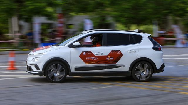 VinFast VF e34 - Lần đầu tham gia đua sa hình tại Hải Phòng - Ảnh 14.