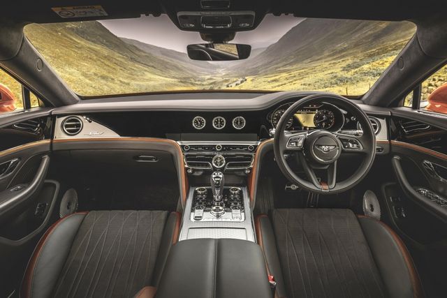 Ảnh chi tiết của Bentley Flying Spur Speed - dòng sedan 4 cửa nhanh nhất - Ảnh 3.