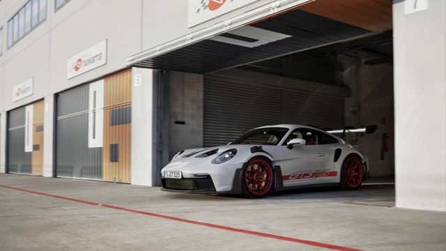Khám phá gần hơn Porsche 911 GT3 RS thế hệ mới - Hình ảnh 3.