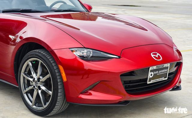 Mazda MX-5 2022 - Phiên bản mui trần độc bản, có giá hàng tỷ đồng, chỉ có 2 chỗ ngồi dành cho các tín đồ của dòng xe tại Việt Nam - Hình 5.