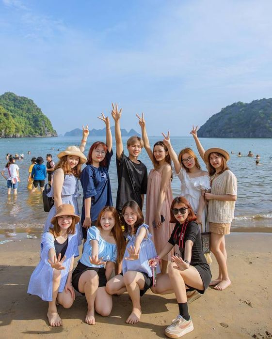 Giá xăng cao không ngăn được nhóm bạn trẻ từ Hà Nội đi phượt 100km đến Cát Bà: Hành trình đầy gian truân nhưng thành quả xứng đáng - Ảnh 9.