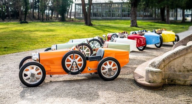Thăm nhà máy Bugatti, một đại gia ẩn danh đã mua ngay 8 chiếc xe với giá trị không dưới 150 tỷ đồng - Ảnh 5