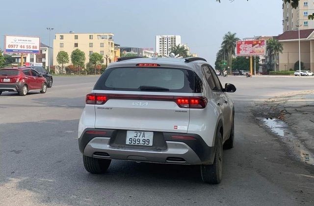 Người chủ xe phát hiện biển số ngũ quý 9: Đông đảo người quan tâm mua xe với giá hời - Ảnh 3.