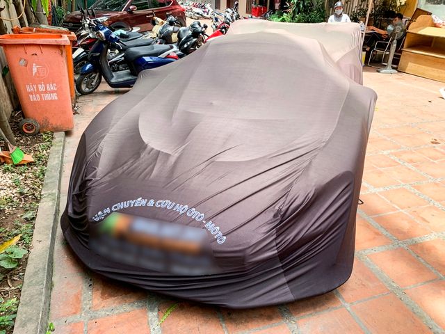 Dàn siêu xe trị giá gần 400 tỷ đồng đã đổ về Hà Nội, Koenigsegg Regera và McLaren Senna đang được che phủ bởi lớp bạt, chờ sẵn để tỏa sáng - Hình 16.