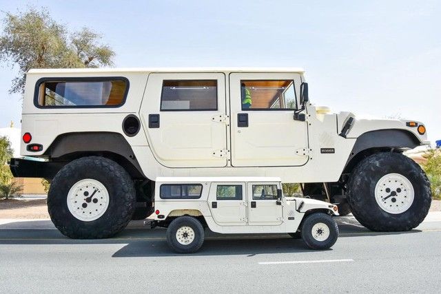 'Quái vật ăn xăng' Hummer H1 kích thước gấp ba lần xe thông thường: Vẫn có thể đứng thẳng khi bước vào, không gian bên trong rộng như một ngôi nhà - Ảnh 3.