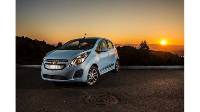 GM dừng hỗ trợ thay ắc quy cho Chevrolet Spark: Thách thức lớn cho người dùng - Ảnh 2.
