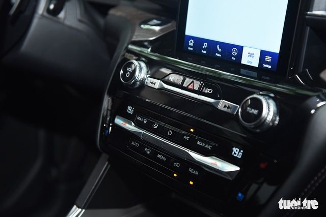 Phiên bản Ford Explorer Platinum hiếm có đã có mặt tại Việt Nam, với nhiều trang bị hơn so với phiên bản chính thức, có giá khoảng 4 tỷ đồng - Ảnh 10.