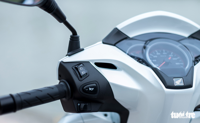 Người buôn đấu giá Honda SH300i với giá 280 triệu đồng, gần gấp đôi so với phiên bản 350 phân khối - Ảnh 7.